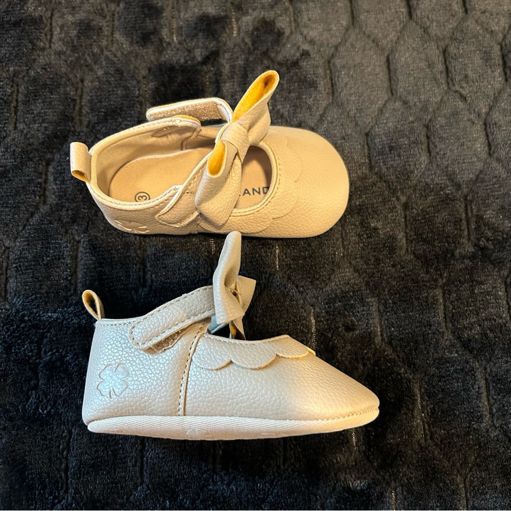 Lucky Brand Mary Jane Bow Crib Shoes Size 3 Tan/Beige NWOT - Picture 8 of 13